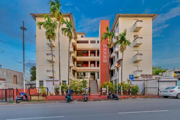 Hotel Prakash Regency