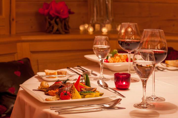 Dining 20 of 39