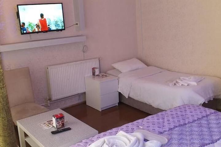 Room 10 of 25