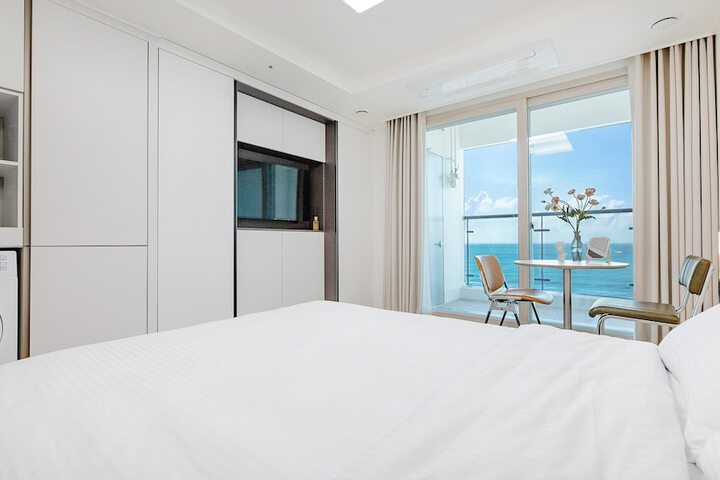 Room 558 of 640