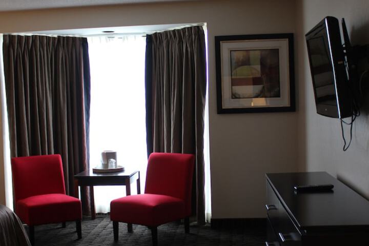 Suite 1 King Bed (9 of 20)