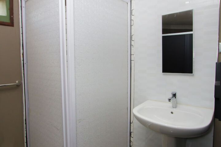 Room 14 of 27