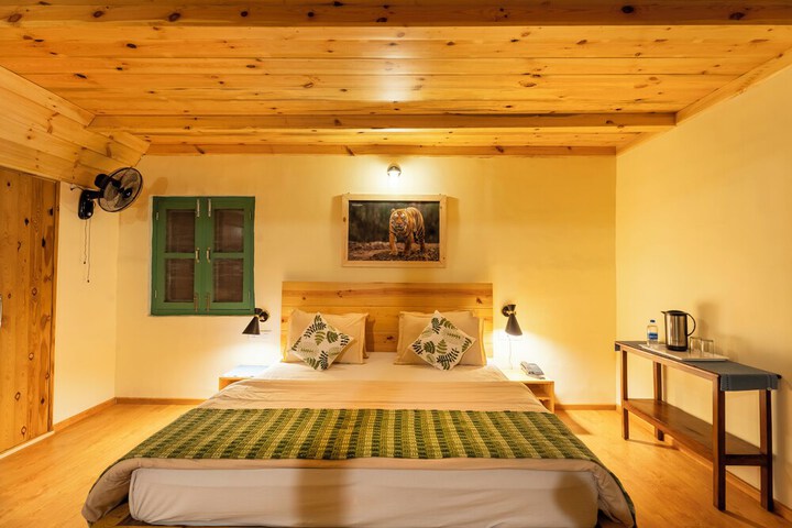 Room 10 of 99