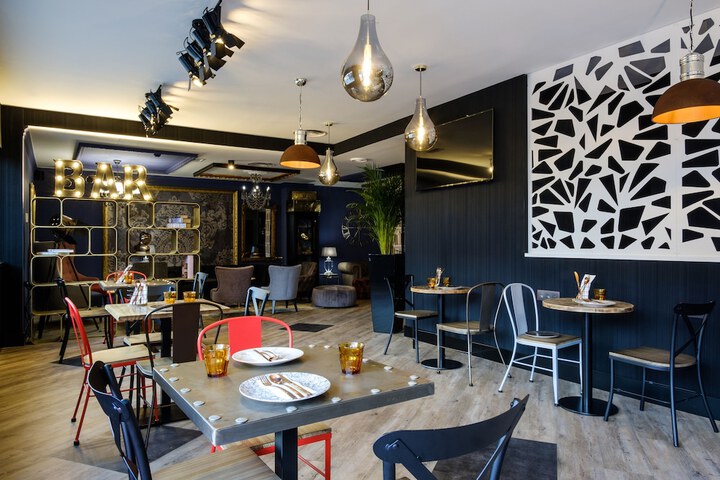 Dining Photos