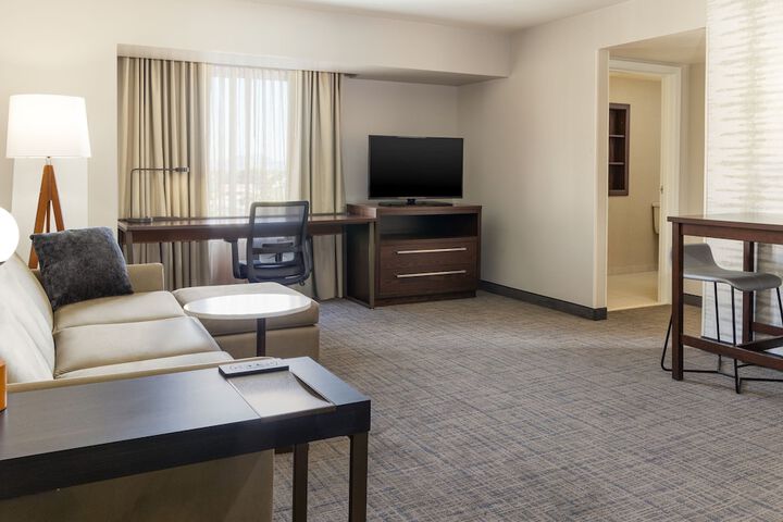 Room 16 of 36