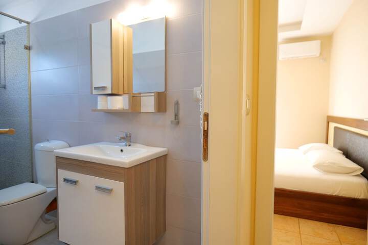 Room 90 of 108