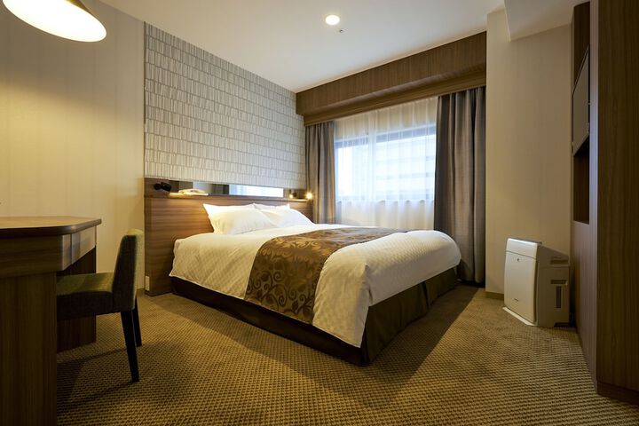 Room 17 of 53