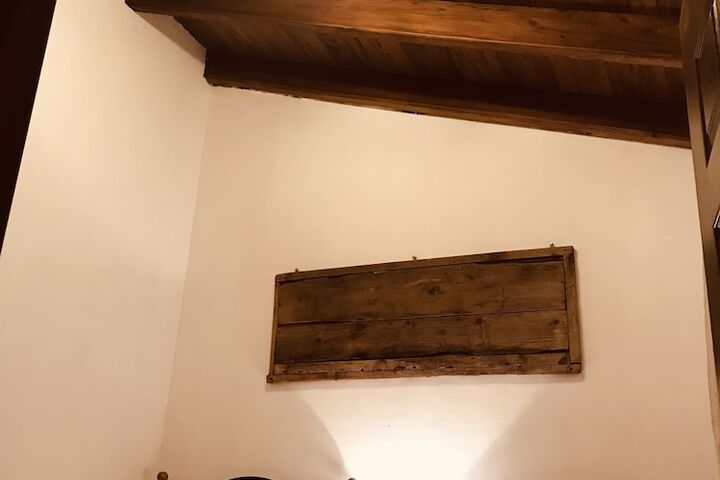 Room 17 of 39