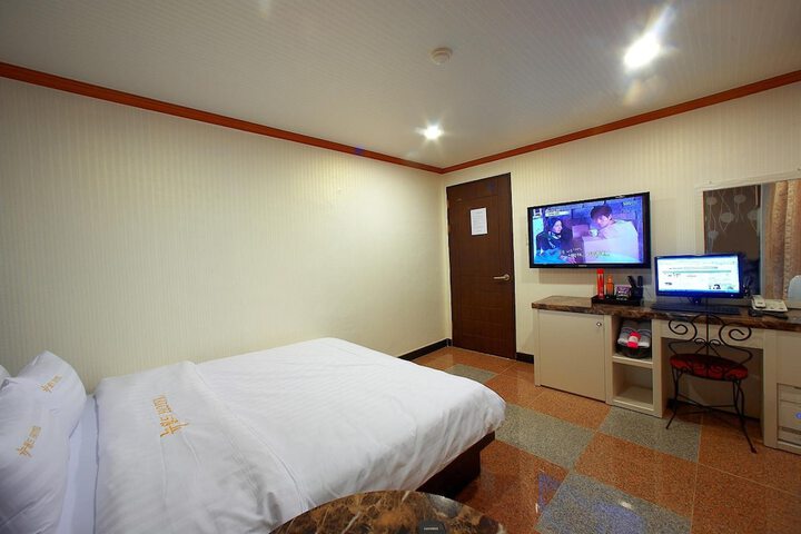 Room 20 of 43