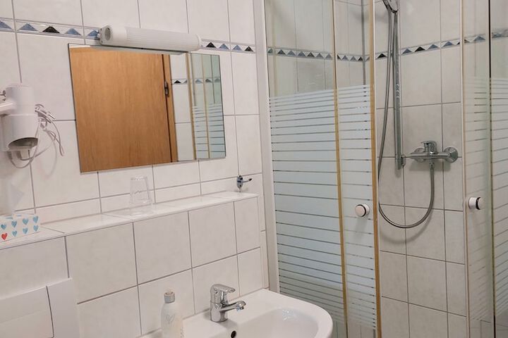 Room 54 of 76