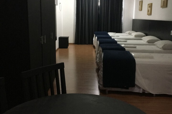 Room 2 of 43