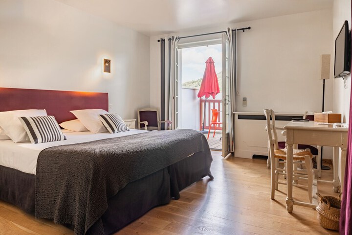 Room 21 of 53