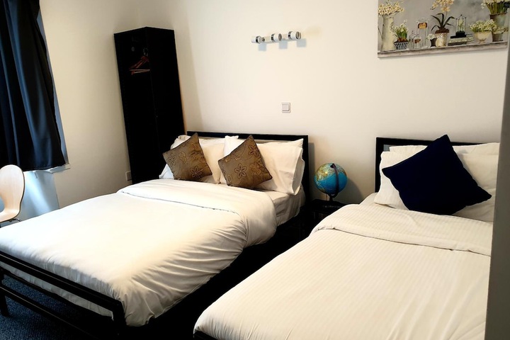 Room 21 of 39
