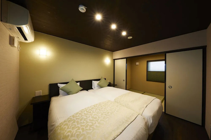 Room 2 of 12