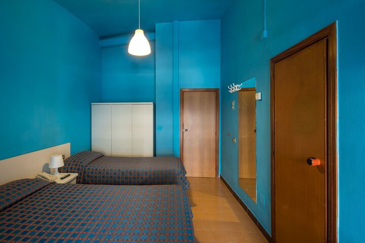 Room 35 of 78