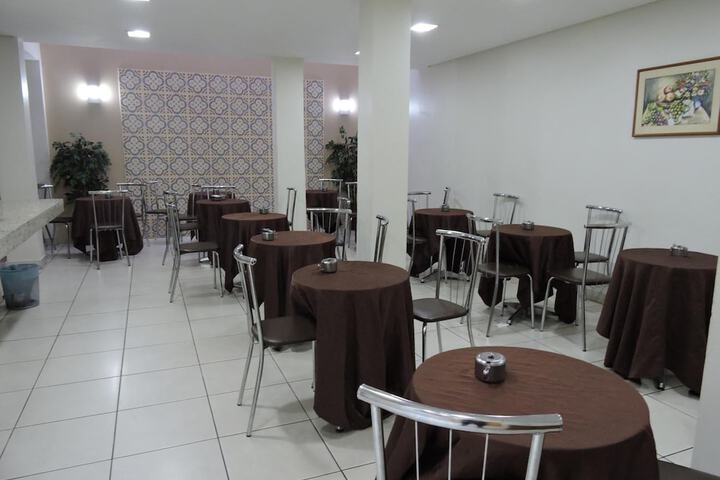Dining 58 of 65