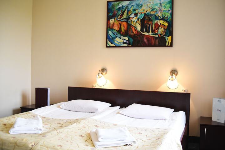 Room 12 of 36