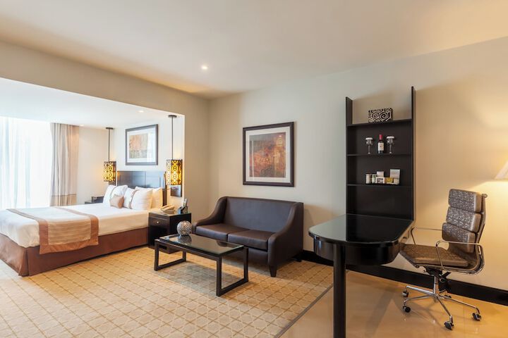 Room 48 of 211