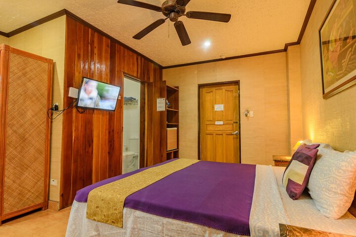 Room 5 of 38