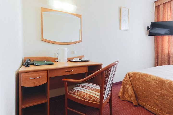 Room 16 of 88