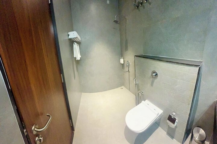 Room 63 of 103