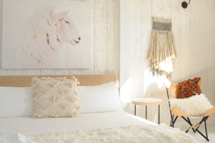 Room 145 of 230