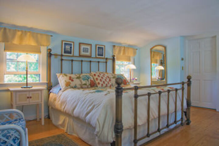 Room 43 of 74