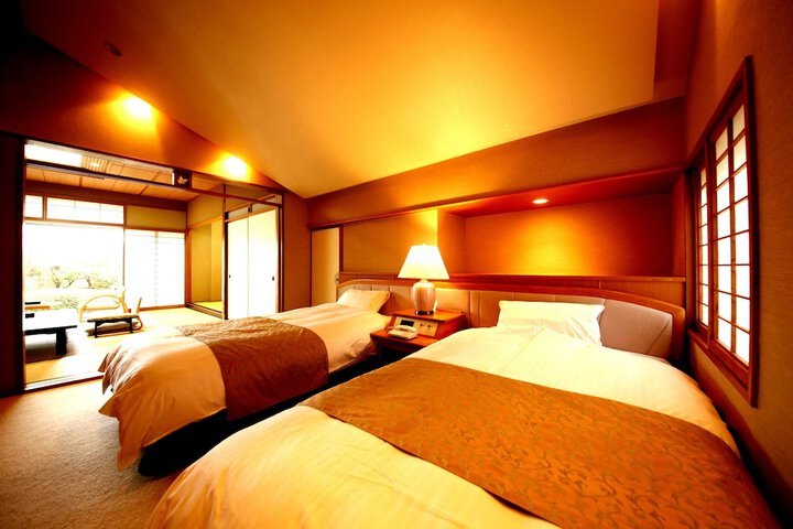 Room 16 of 43