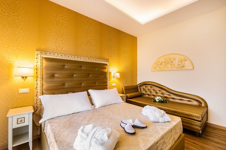 Room 10 of 82