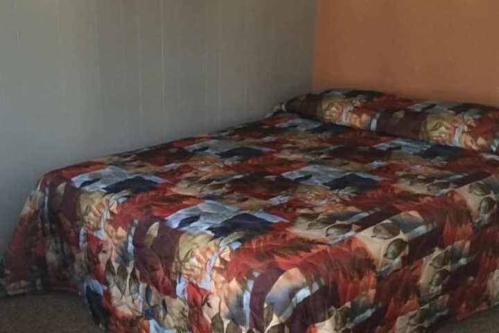 Room 2 of 7
