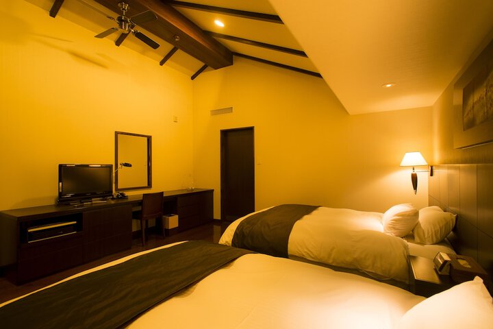 Room 13 of 50