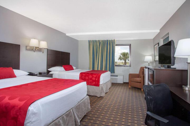 Standard Room, King or Two Doubles (3 of 7)
