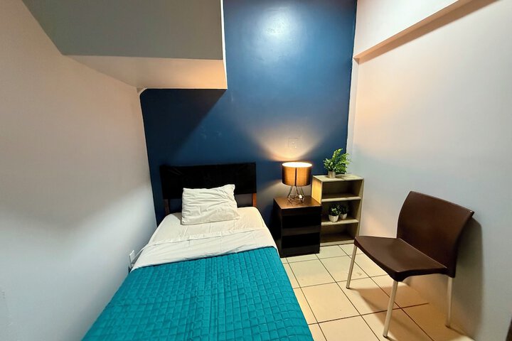 Room 2 of 25