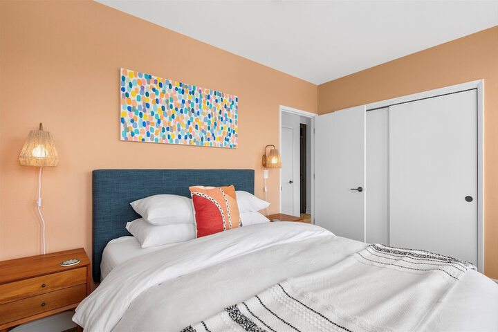 Room 40 of 172