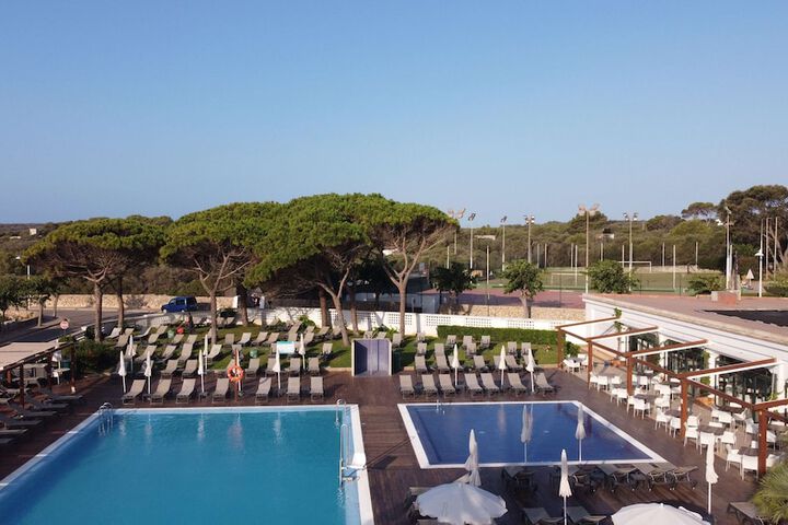 Pool Hotel