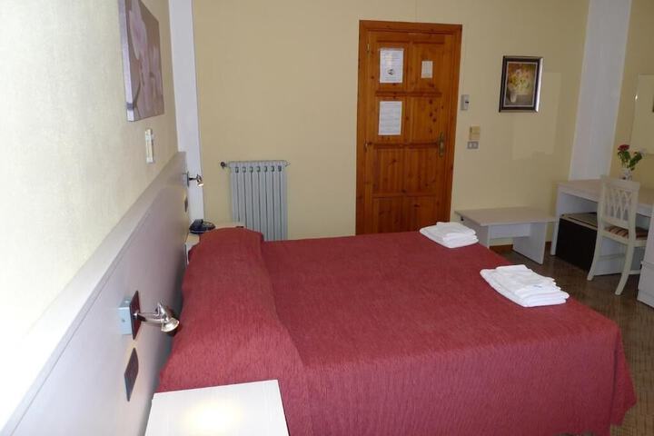Room 5 of 51