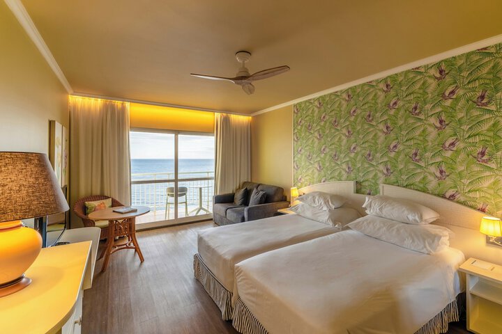 Room 21 of 42