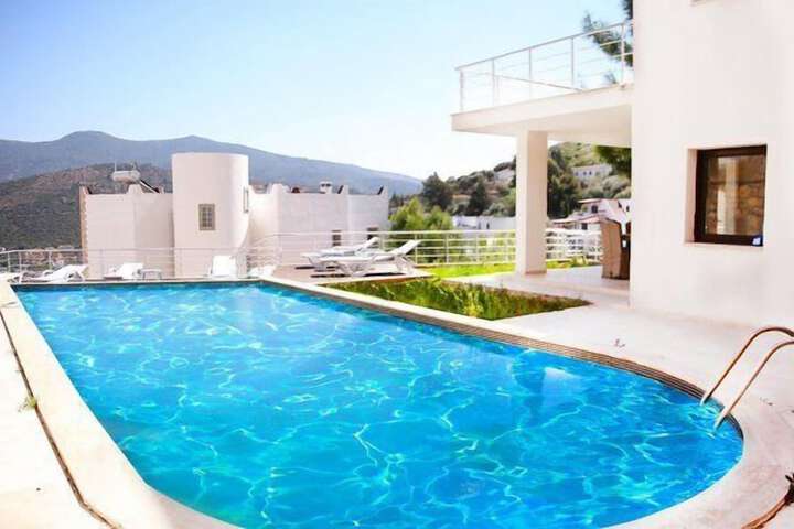 Pool 12 of 16