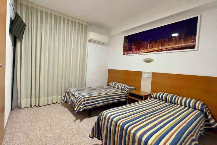 Room 13 of 31