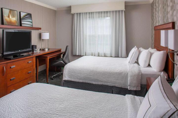 Double Accessible King Size Bed (1 of 5)