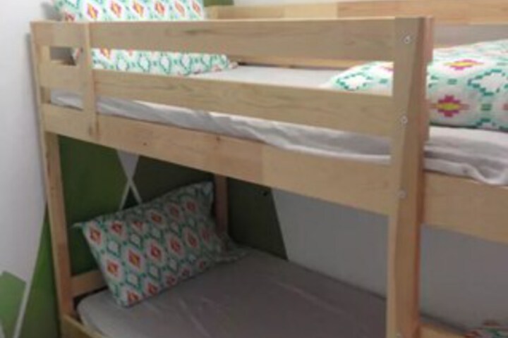 Room 6 of 12