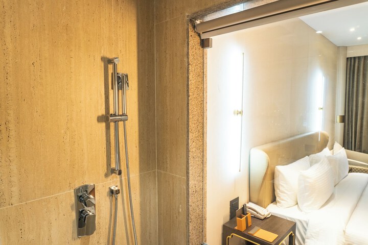 Room 31 of 53