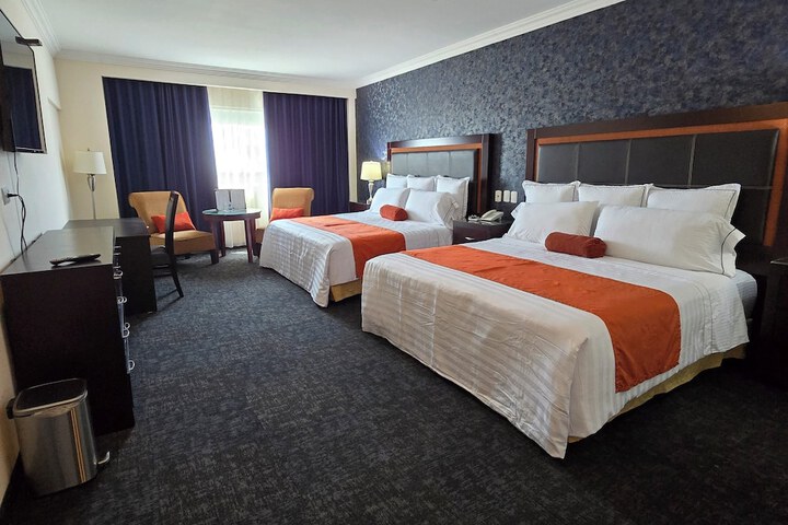 Room 20 of 74
