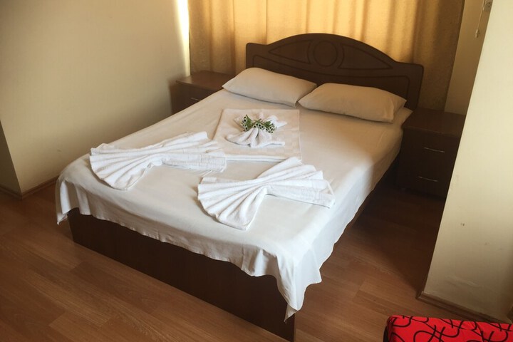 Room 12 of 23