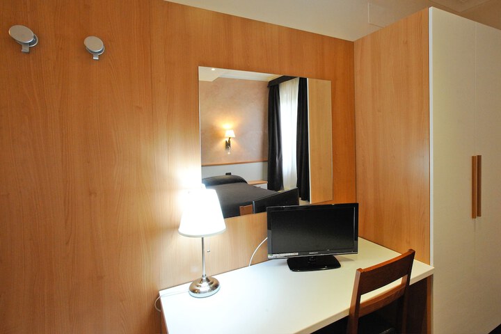 Room 14 of 119