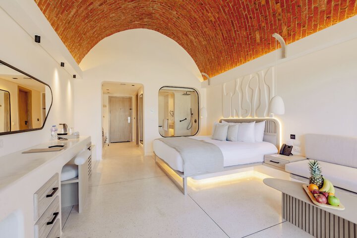 Room 3 of 42
