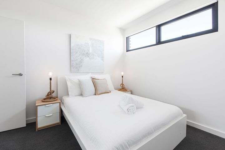 Room 2 of 27