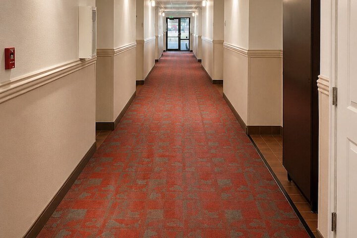 Ballroom/Hall 27 of 40