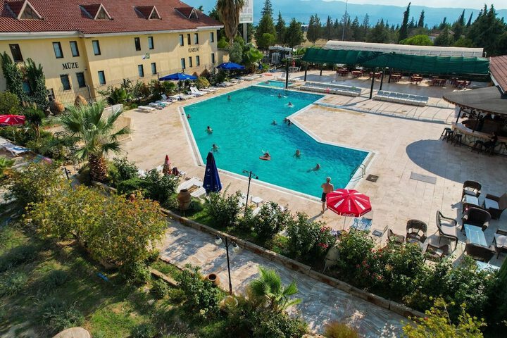 Hotel 4 of 16