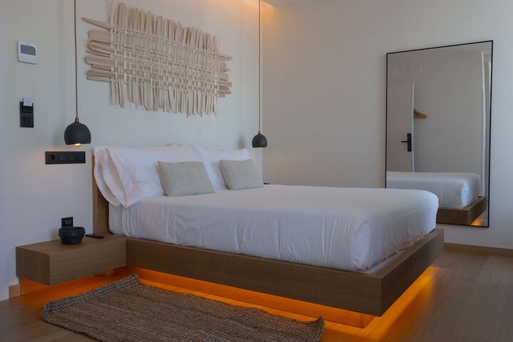 Room 15 of 60